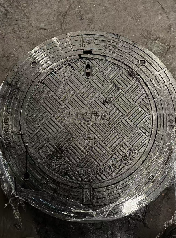 丹东球墨铸铁防沉降井盖展示